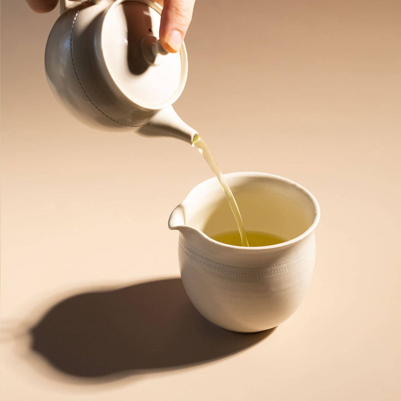 White Tokoname Teaware Set hover image